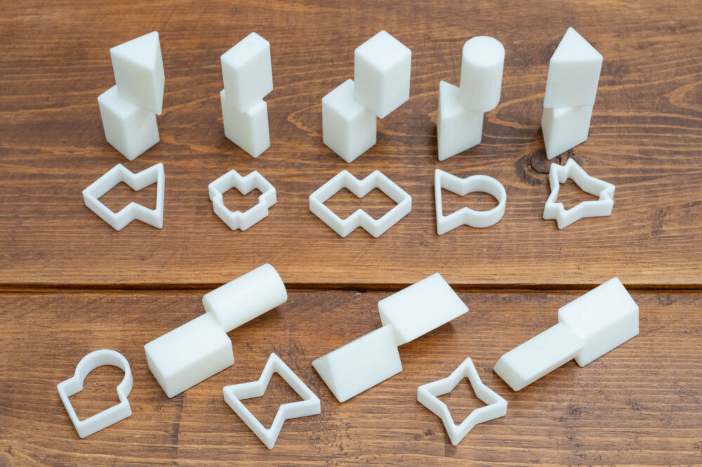 さまざまな種類の「オブジェクト」と「リング」のペア