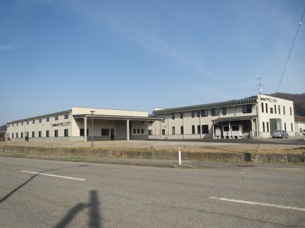 新妻精機グループ最大製造拠点（山形県鶴岡市）